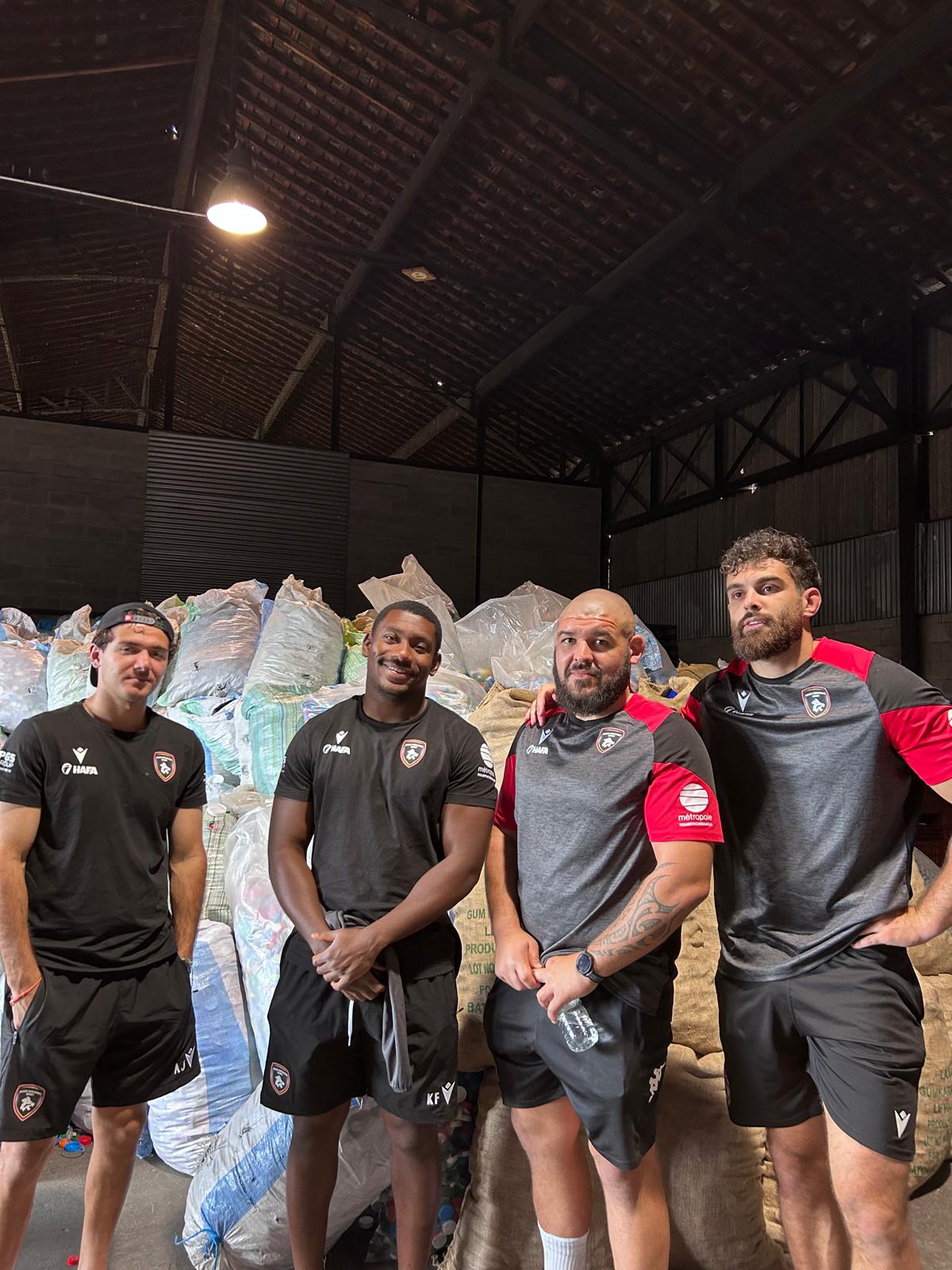 ♻️ 𝗡𝗼𝘀 𝗟𝗶𝗼𝗻𝘀 𝘀’𝗲𝗻𝗴𝗮𝗴𝗲𝗻𝘁 𝗮𝘂𝘅 𝗰𝗼̂𝘁𝗲́𝘀 𝗱𝗲 𝗕𝗼𝘂𝗰𝗵𝗼𝗻𝘀 𝟮𝟳𝟲 !